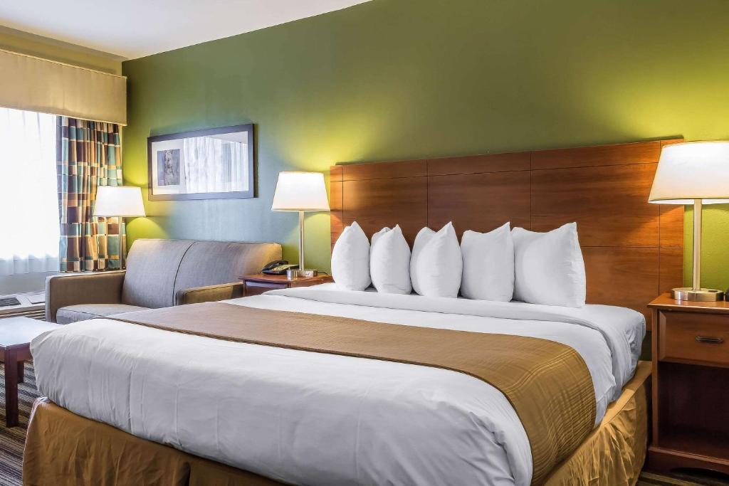 Room image 3